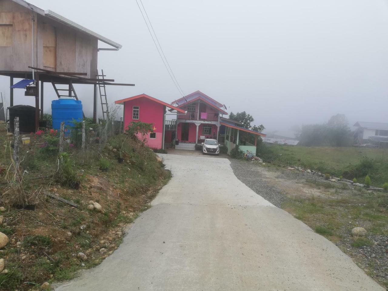 Strawberry Rest House Mesilou Kampong Kundassan المظهر الخارجي الصورة